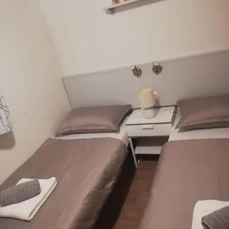 Κάμπινγκ Mobile Happy Summer Biograd Na Moru